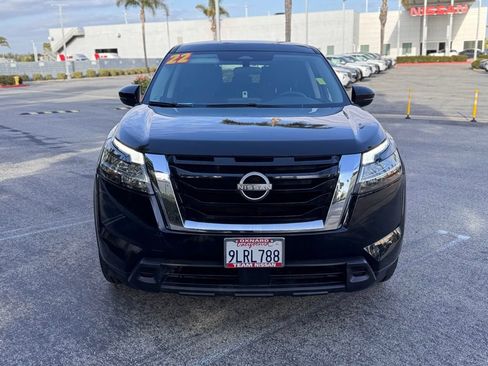 Certified 2022 Nissan Pathfinder S FWD image 3