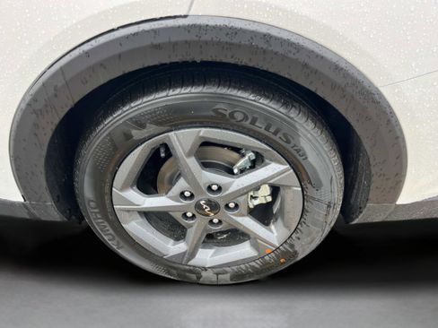 New 2025 Kia K4 LXS FWD image 11