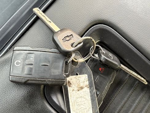 Used 2017 Chevrolet Silverado 1500 LT w/ Texas Edition image 40