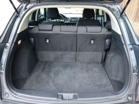 Used 2019 Honda HR-V LX image 14