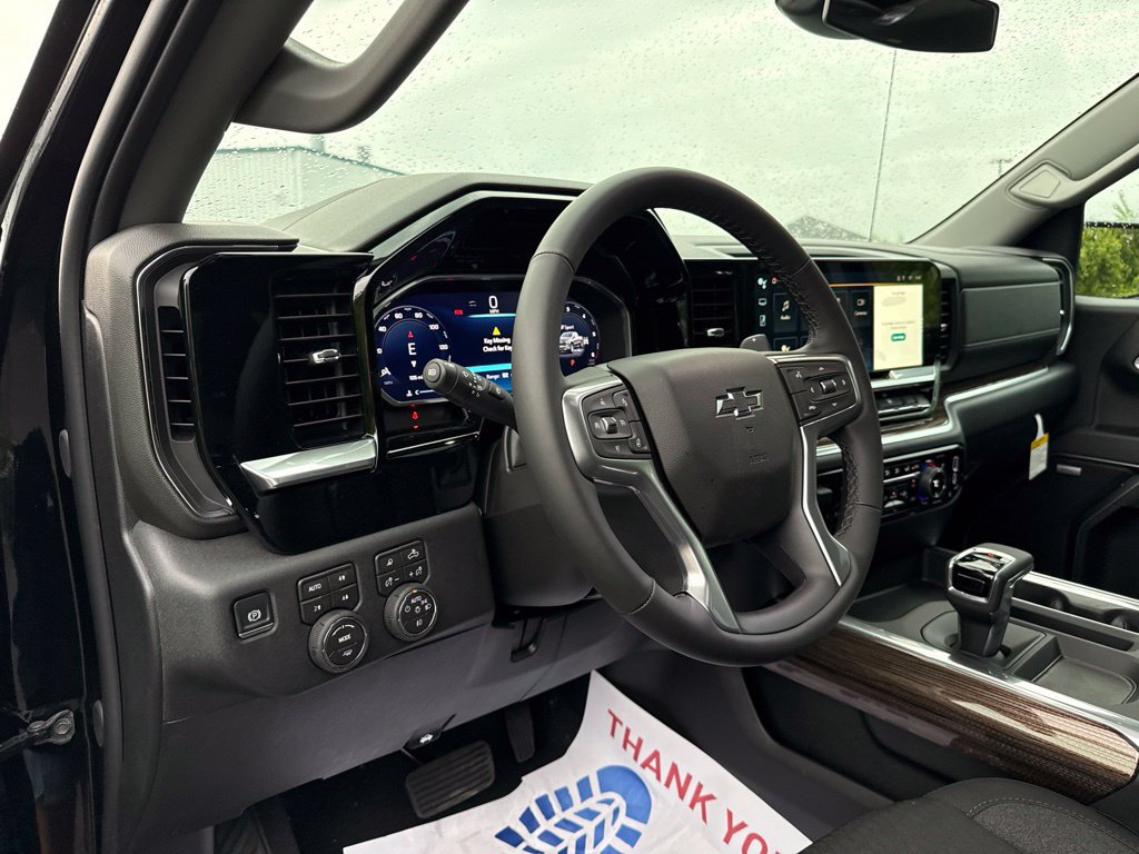 New 2026 Chevrolet Silverado 1500 RST w/ Dark Appearance Package AWD/4WD image 23