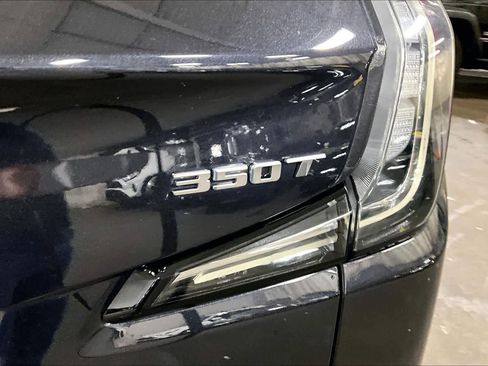 Used 2022 Cadillac XT4 Sport w/ Enhanced Visibility Package FWD image 10