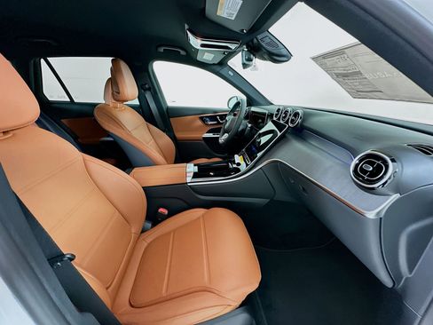 New 2026 Mercedes-Benz GLC 300 image 27