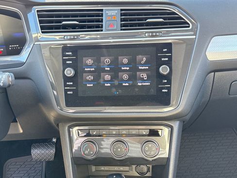 Used 2024 Volkswagen Tiguan S image 23