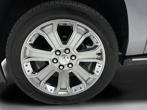 Used 2018 GMC Yukon XL Denali w/ Open Road Package AWD/4WD image 8