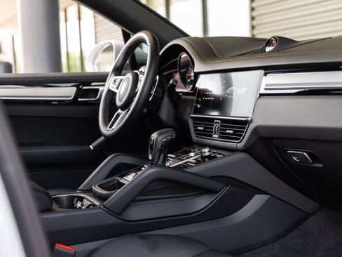 Certified 2023 Porsche Cayenne S AWD/4WD image 48
