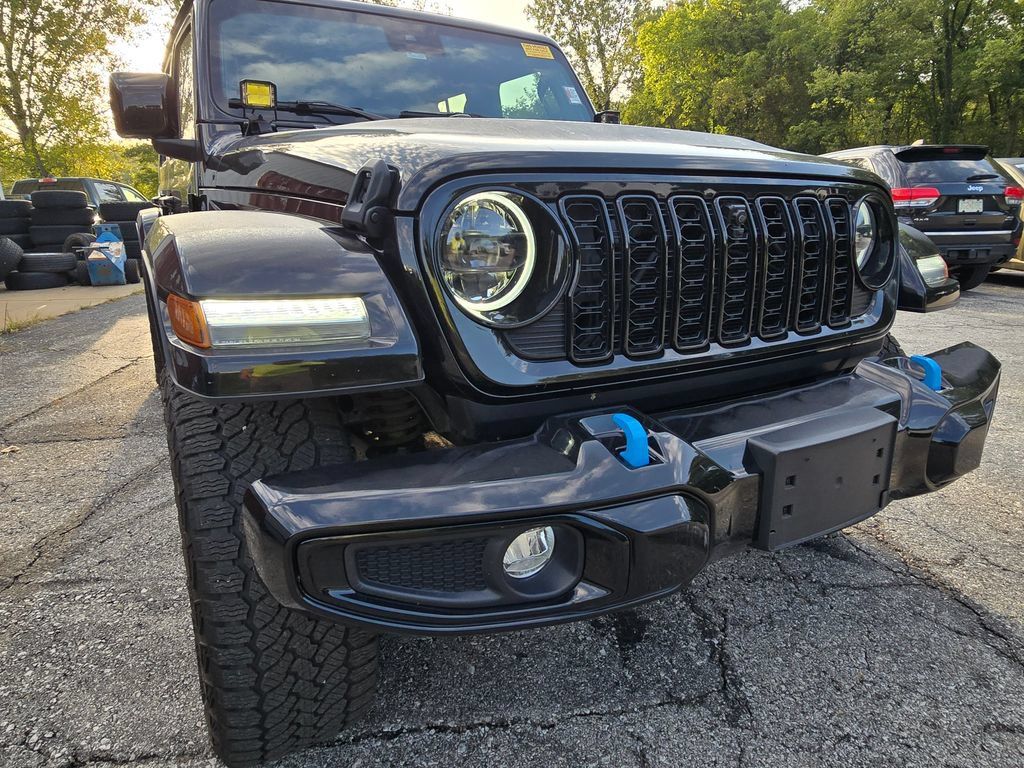 Used 2024 Jeep Wrangler High Altitude AWD/4WD image 11