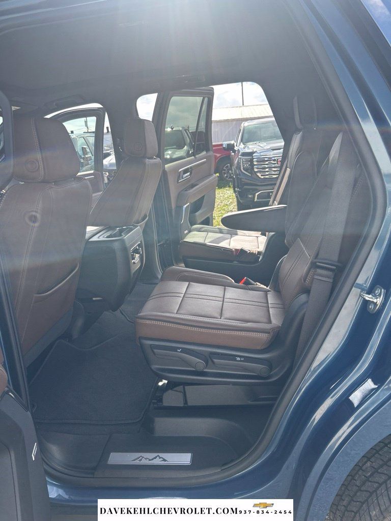 Used 2026 Chevrolet Tahoe High Country w/ Sun And Tow Package AWD/4WD image 20