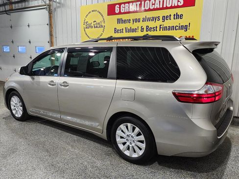 Used 2015 Toyota Sienna Limited Premium image 6