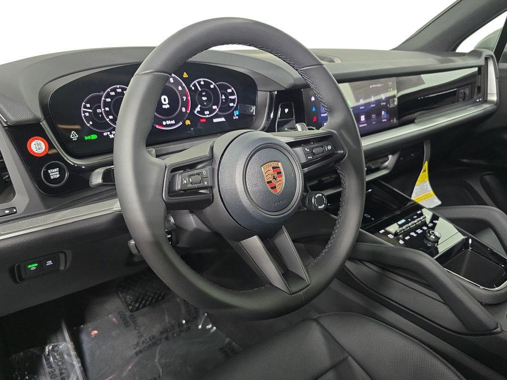 Certified 2026 Porsche Cayenne AWD/4WD image 4