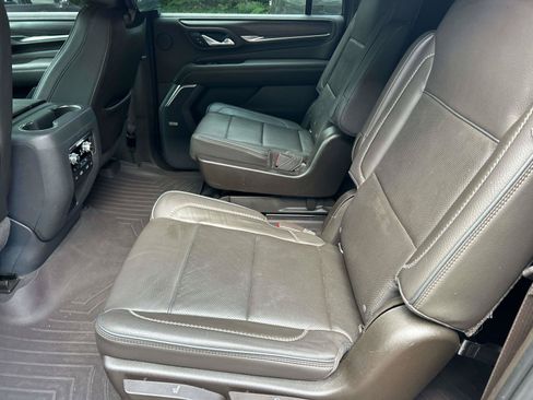 Used 2021 GMC Yukon XL Denali w/ Denali Ultimate Package AWD/4WD image 28