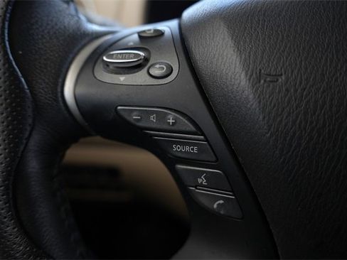 Used 2020 Nissan Pathfinder SL image 12