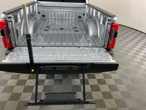 Used 2024 Ford F350 Platinum image 8