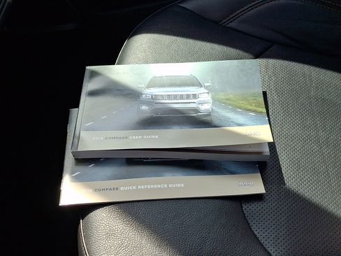 Used 2018 Jeep Compass Limited w/ Navigation Group AWD/4WD image 29