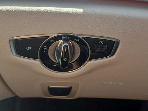 Used 2022 Mercedes-Benz E 350 4MATIC Sedan image 19