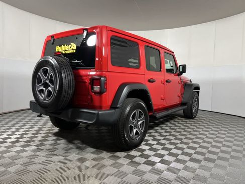 Used 2022 Jeep Wrangler Unlimited Sport w/ Sun And Sound Package AWD/4WD image 8