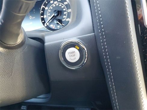 Used 2024 INFINITI QX80 Sensory image 26