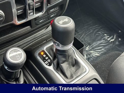 Used 2022 Jeep Wrangler Unlimited Sport AWD/4WD image 26