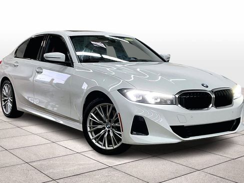 Used 2023 BMW 330i Sedan w/ Premium Package image 2