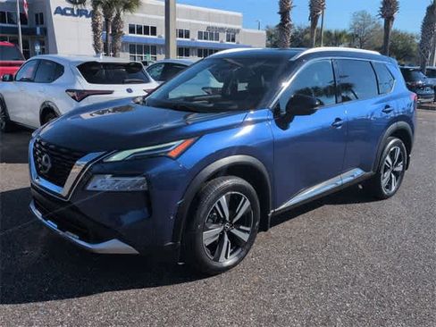 Used 2023 Nissan Rogue Platinum w/ Platinum Premium Package image 4