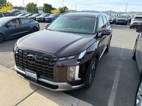 Used 2024 Hyundai Palisade SEL w/ Premium Package AWD/4WD image 2