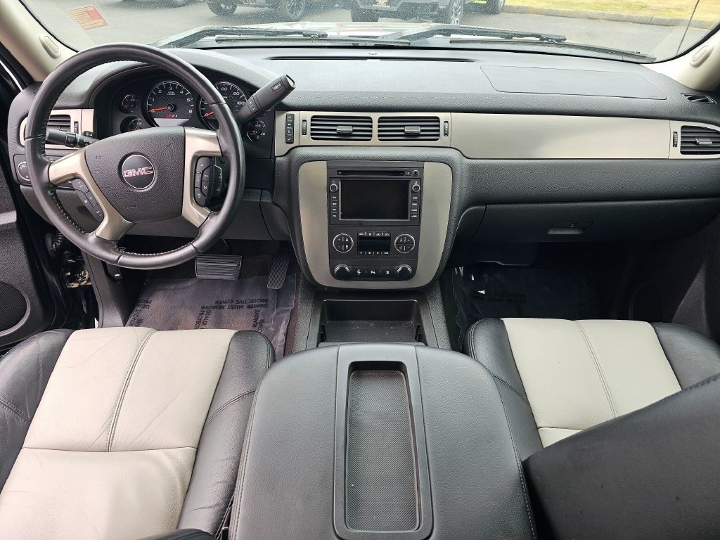 Used 2010 GMC Sierra 1500 SLT w/ All-Terrain Package AWD/4WD image 18