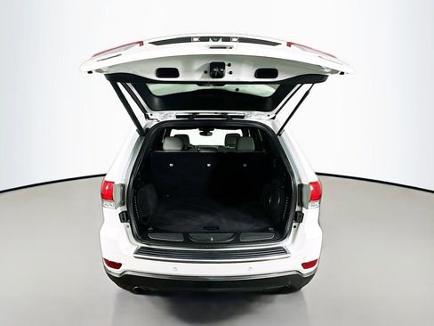 Used 2018 Jeep Grand Cherokee Limited image 30