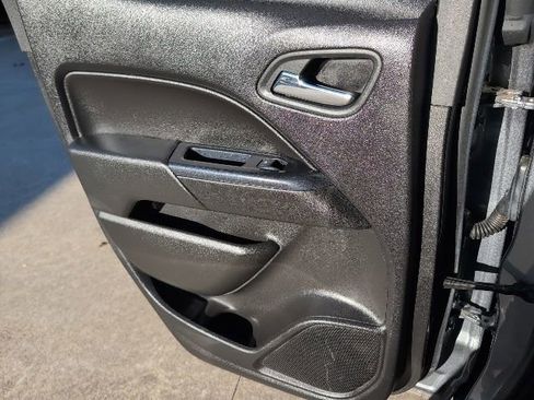 Certified 2021 Chevrolet Colorado LT w/ LT Convenience Package image 9