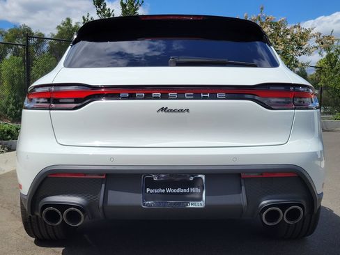 Used 2026 Porsche Macan AWD/4WD image 6
