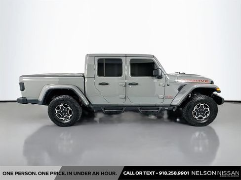 Used 2023 Jeep Gladiator Mojave w/ Cold Weather Group AWD/4WD image 4