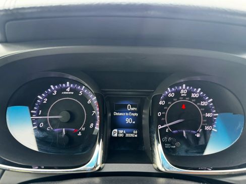 Used 2013 Toyota Avalon Limited w/ Technology Pkg FWD image 26