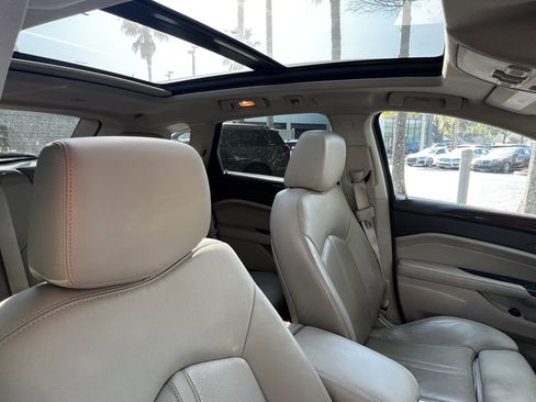 Used 2013 Cadillac SRX Luxury w/ Driver Awareness Package image 45