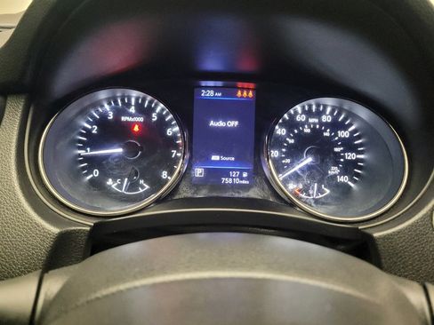 Used 2020 Nissan Rogue Sport SV FWD image 23