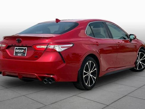 Used 2020 Toyota Camry SE FWD image 13