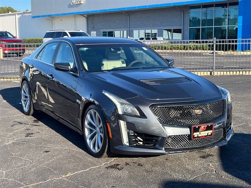 Used 2016 Cadillac CTS V w/ Luxury Package image 4