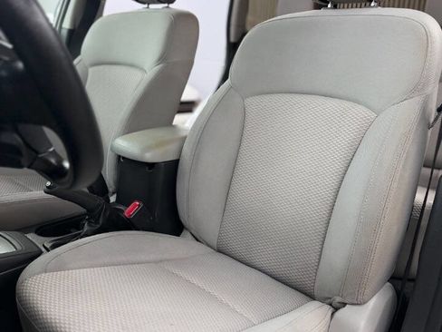 Used 2014 Subaru Forester 2.5i Premium image 3