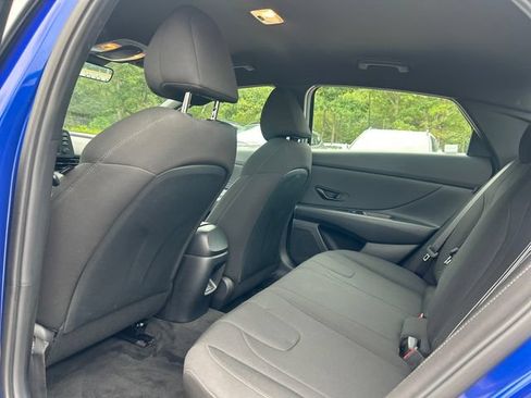 Certified 2025 Hyundai Elantra Sport FWD image 23