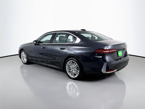 Used 2025 BMW 530i image 6