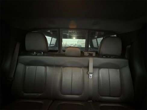 Used 2013 Ford F150 Lariat w/ Luxury Equipment Group image 16