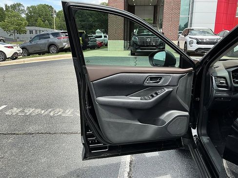 Certified 2023 Nissan Rogue S AWD/4WD image 11
