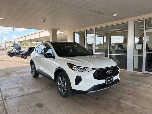 New 2025 Ford Escape ST-Line w/ Tech Pack #1 image 3