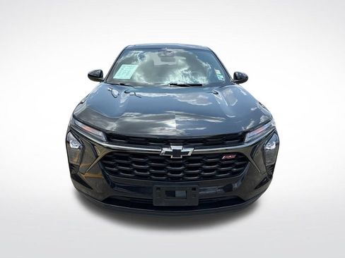 Used 2024 Chevrolet Trax RS FWD image 2
