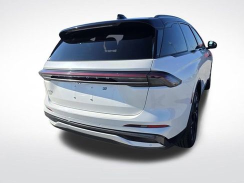 New 2026 Lincoln Nautilus Reserve w/ Jet Appearance Package image 3
