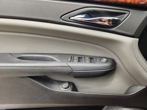 Used 2010 Cadillac SRX Luxury image 30