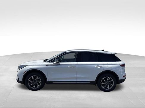 Used 2023 Lincoln Corsair AWD w/ Equipment Group 101A image 9