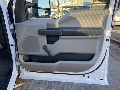 Used 2019 Ford F250 2WD Regular Cab Super Duty image 23