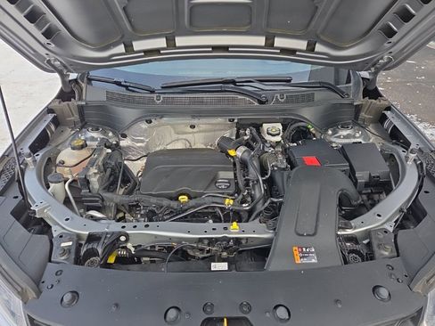 Used 2024 Chevrolet Trax LS image 32