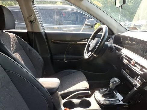 Used 2025 Kia Seltos S AWD/4WD image 15