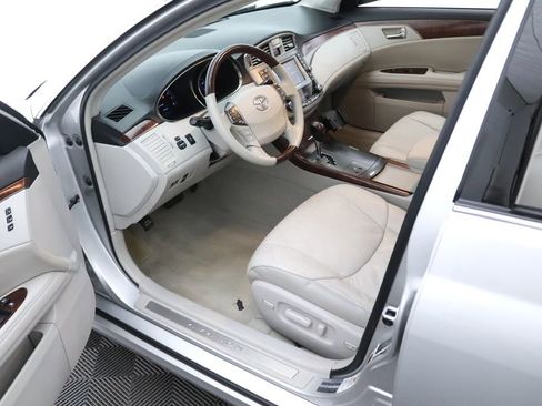 Used 2011 Toyota Avalon Limited FWD image 14