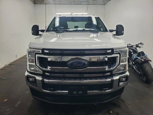 Used 2022 Ford F350 XLT w/ XLT Value Package image 2